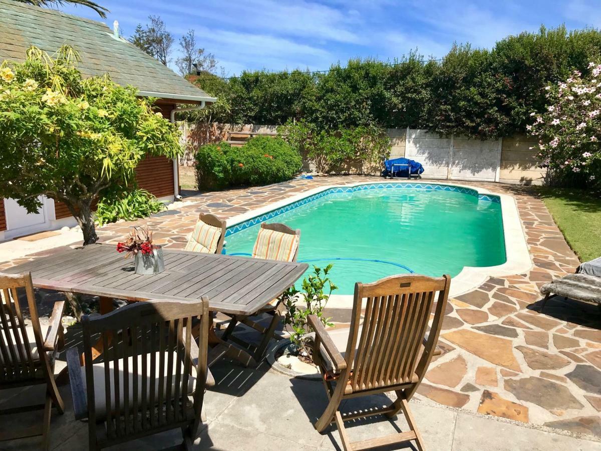 African Holiday Home In Table View Cape Town Exterior photo