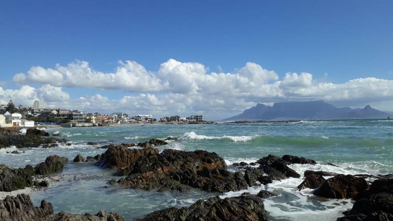 African Holiday Home In Table View Cape Town Exterior photo